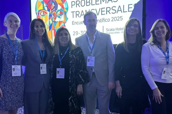 Participación destacada en el Simposio «Problemas Transversales – Encuentro Científico 2025»