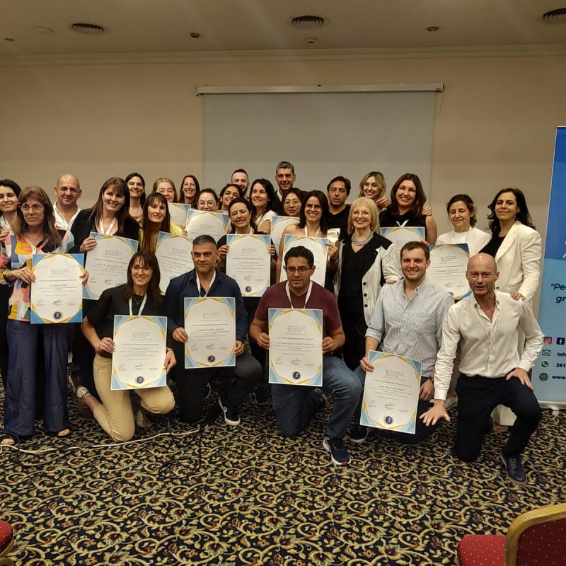 Egresados foto grupal